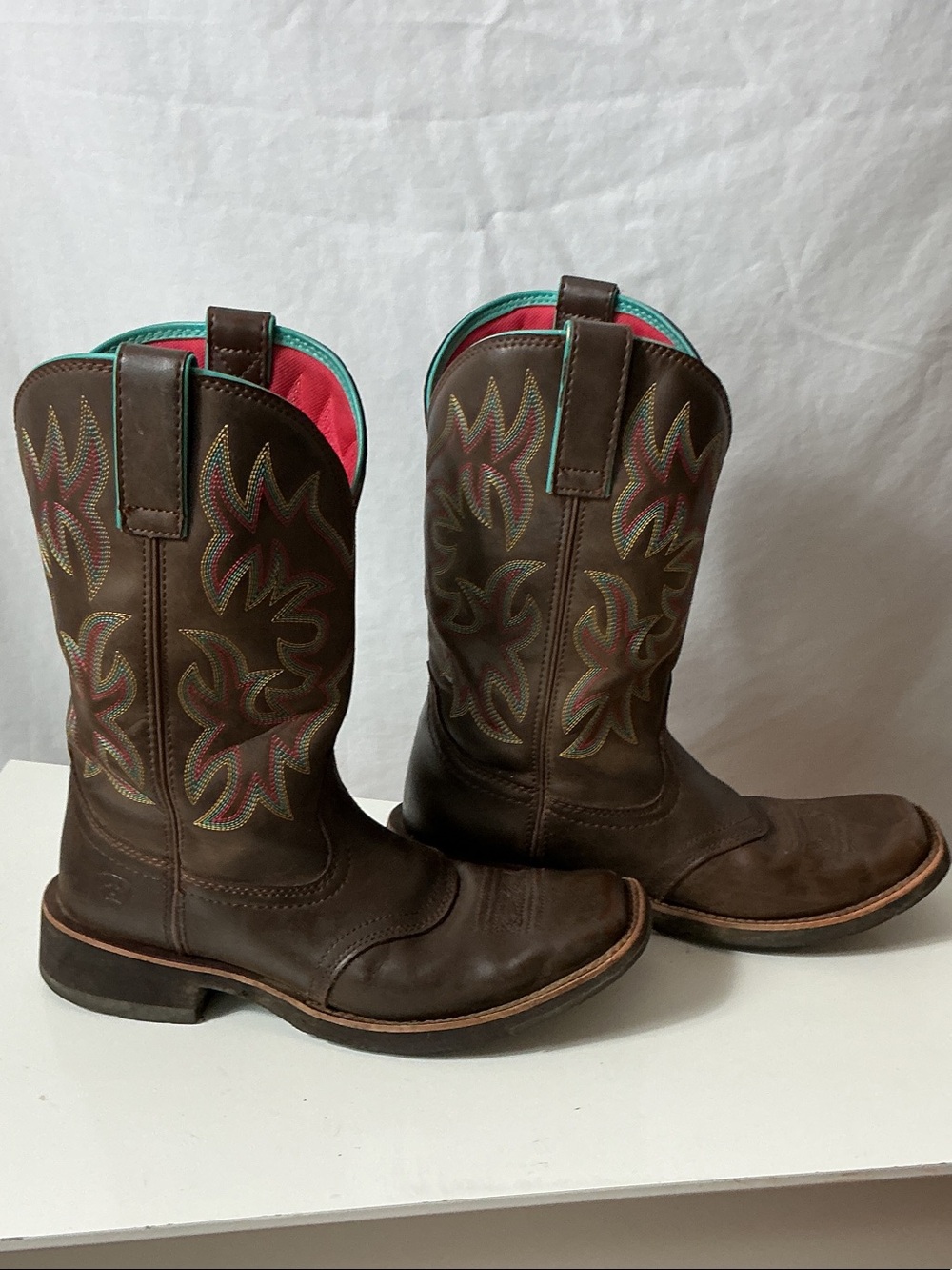 Ariat Brown Leather Western Boots with Turquoise Trim and Red Lining - Picture 5 of 12